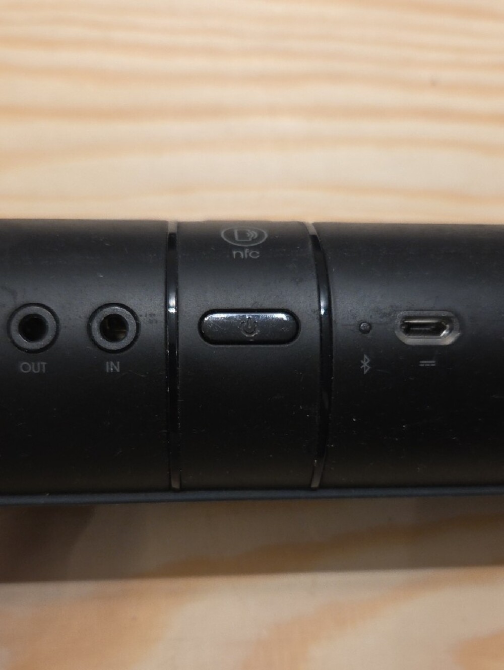 Beats by Dre - Beats Pill - Portable Bluetooth Speaker (1st Gen) - Picture 4 of 8